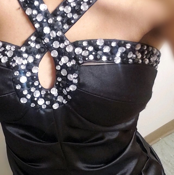 Dress - Picture 4 of 6